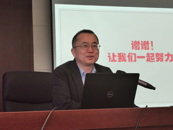 2021届高三无锡市语文二轮复习研讨12600.jpg