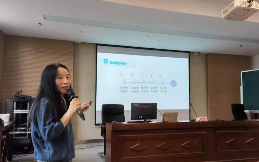 新教学示范区第一次学科研修07900.jpg