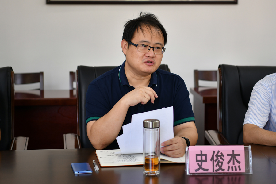 2021年新教师岗前校本培训05900.jpg