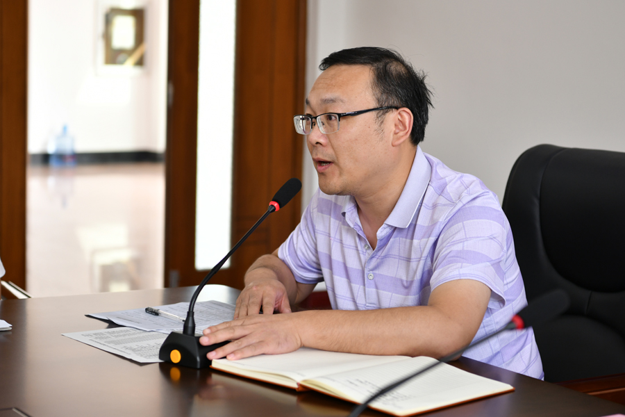 2021年退休教职工教师节座谈03900.jpg