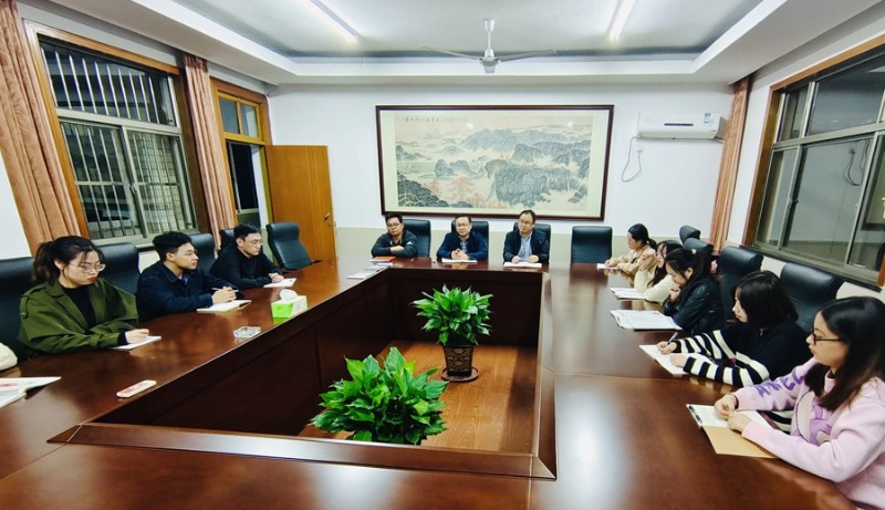第二次青年教师工作会01900.jpg