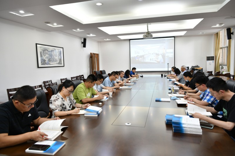 潘华君名师工作室第一次教学研讨活动01900.jpg