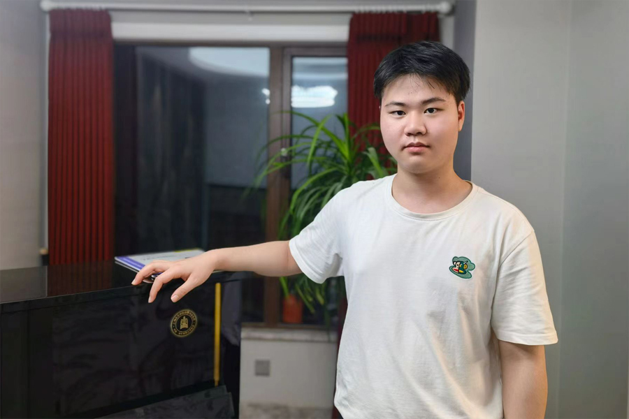 李亦曲01900.jpg